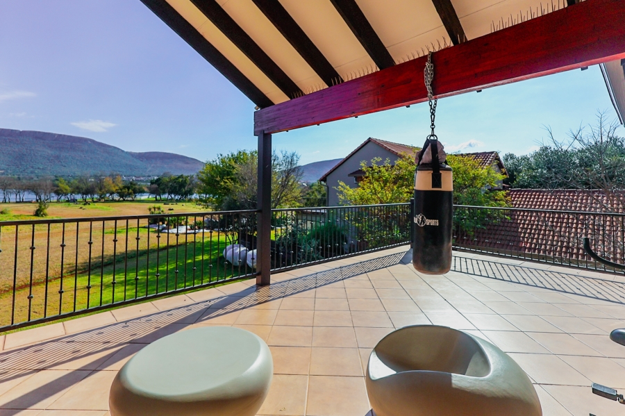 3 Bedroom Property for Sale in The Coves North West